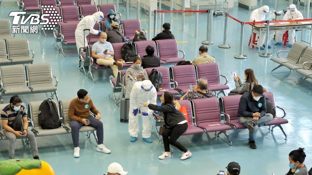 短程航班落地採檢首日 星、菲2航班1人確診