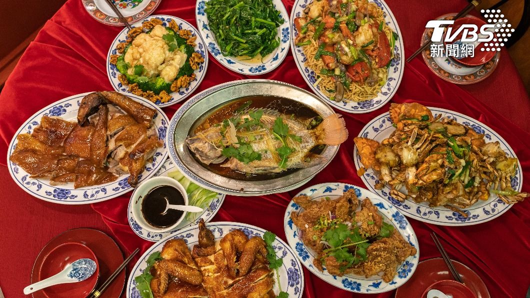 過年過節吃大餐可搭配芥菜調劑腸胃。(示意圖/shutterstock達志影像)