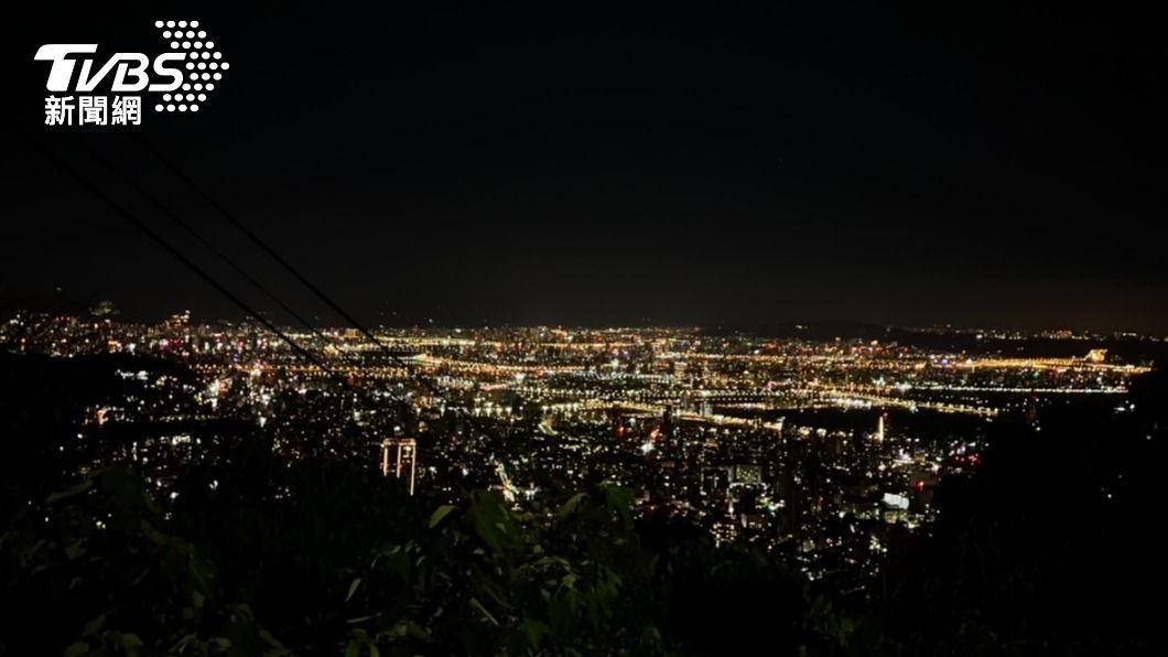 陽明山上的夜景。(圖/TVBS資料畫面)