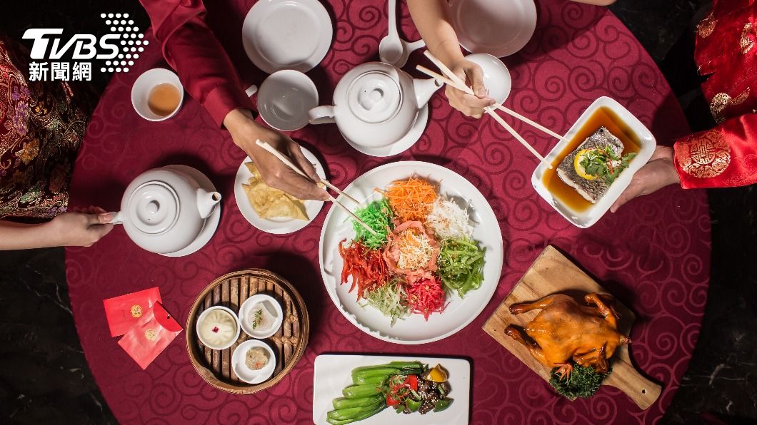 年夜菜不建議烹煮過多份量,也不建議隔餐重覆食用。(示意圖/shutterstock達志影像)