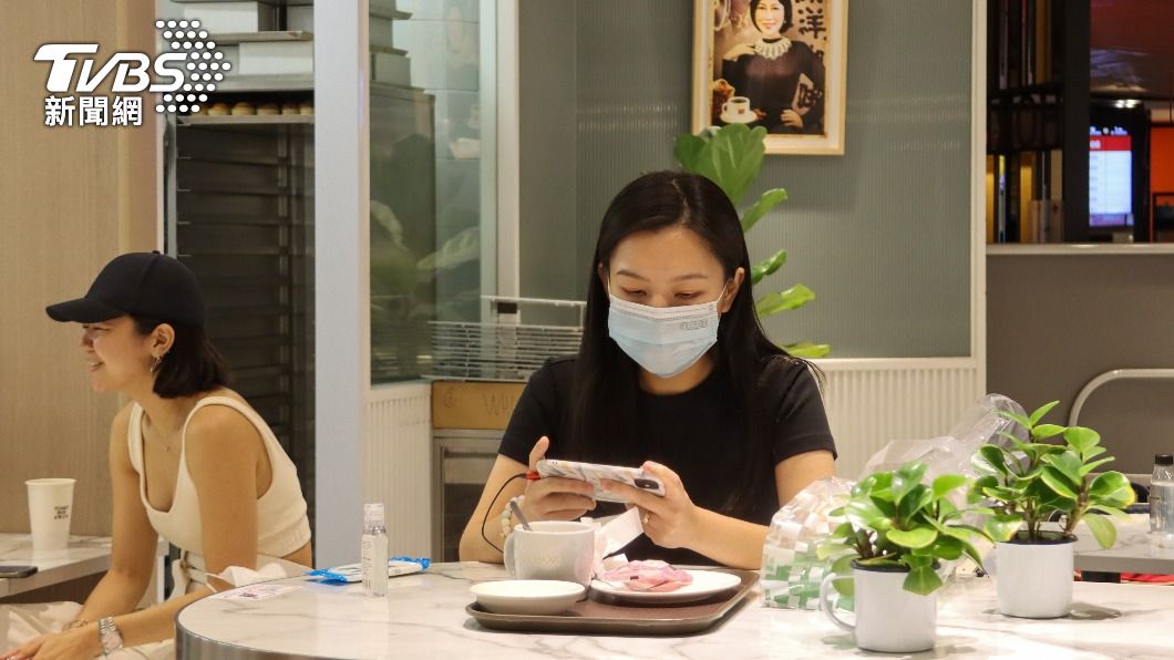 疫情升溫外出用餐安全嗎？ 醫授必知「3招」防病毒入侵
