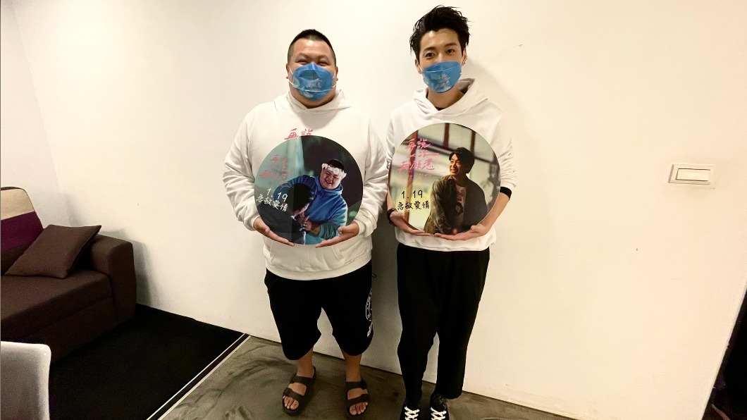 侯彥西（右）和大蛇丸在影廳內妙語如珠，不停逗笑觀眾。（圖／皮諾丘電影提供）