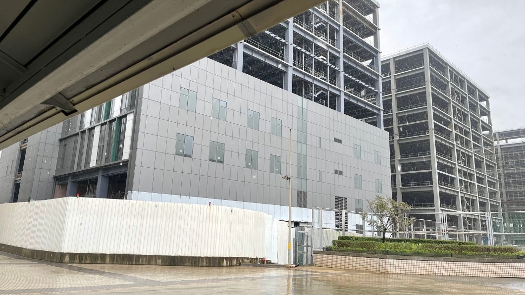 亞旭爆確診仍持續作業恐挨罰　自貿區29家廠商停工一天