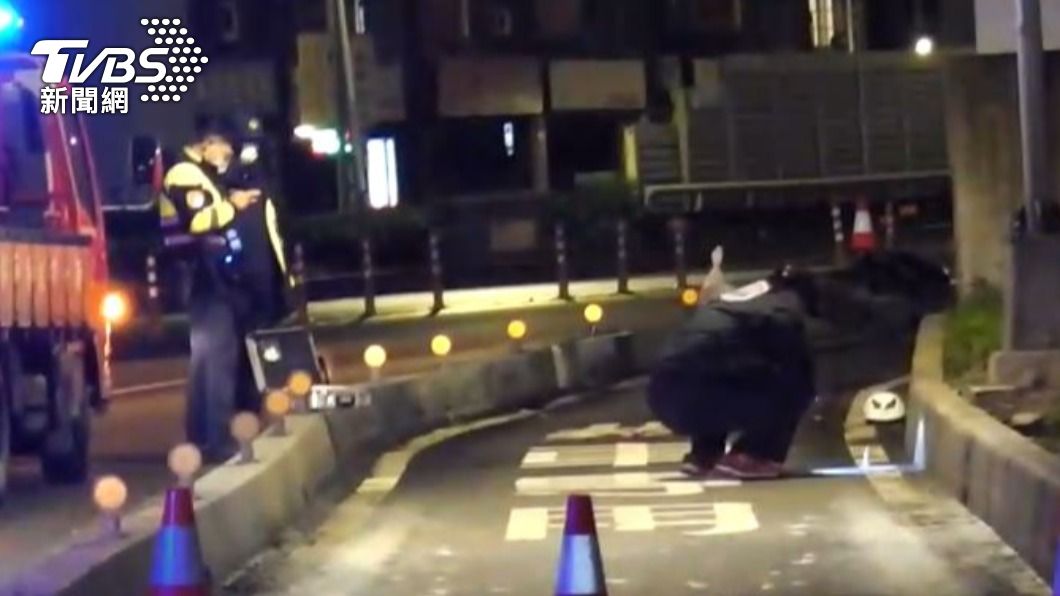 警方和鑑識小組到場。(圖/TVBS)