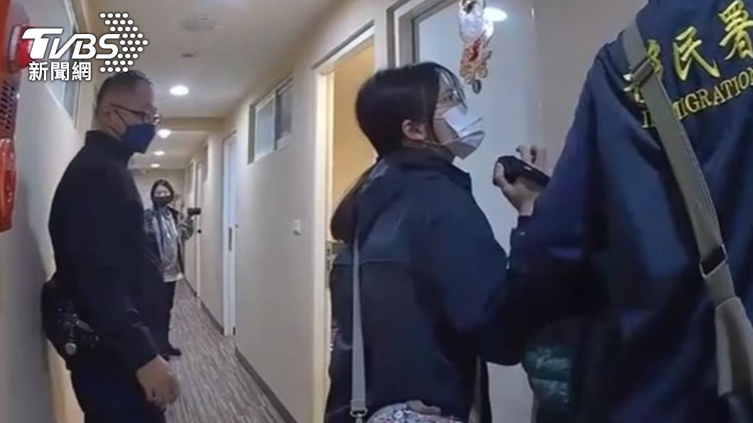 越籍女子被囚禁在套房內。(圖/TVBS)