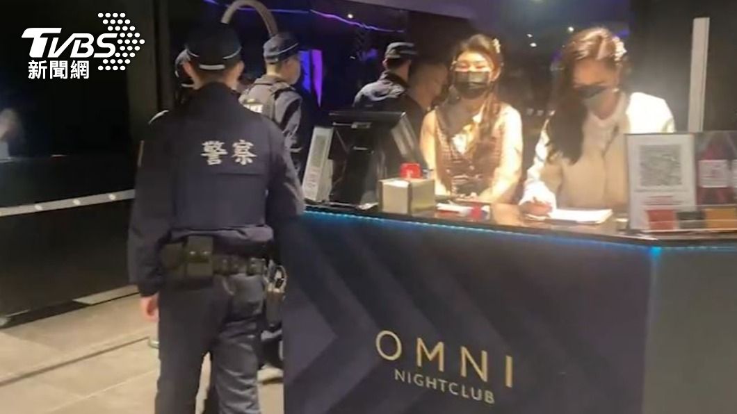 夜店臨檢。（圖／TVBS）