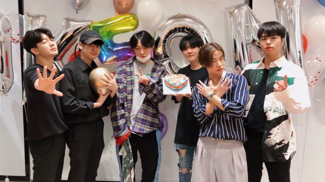 韓國男團iKON有半數成員確診。(圖/翻攝自iKON IG)