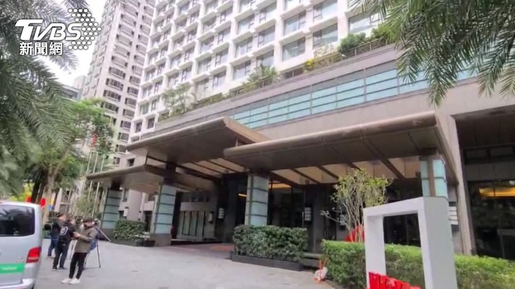 礁溪長榮鳳凰酒店再+1? 男主管「採撿陽」