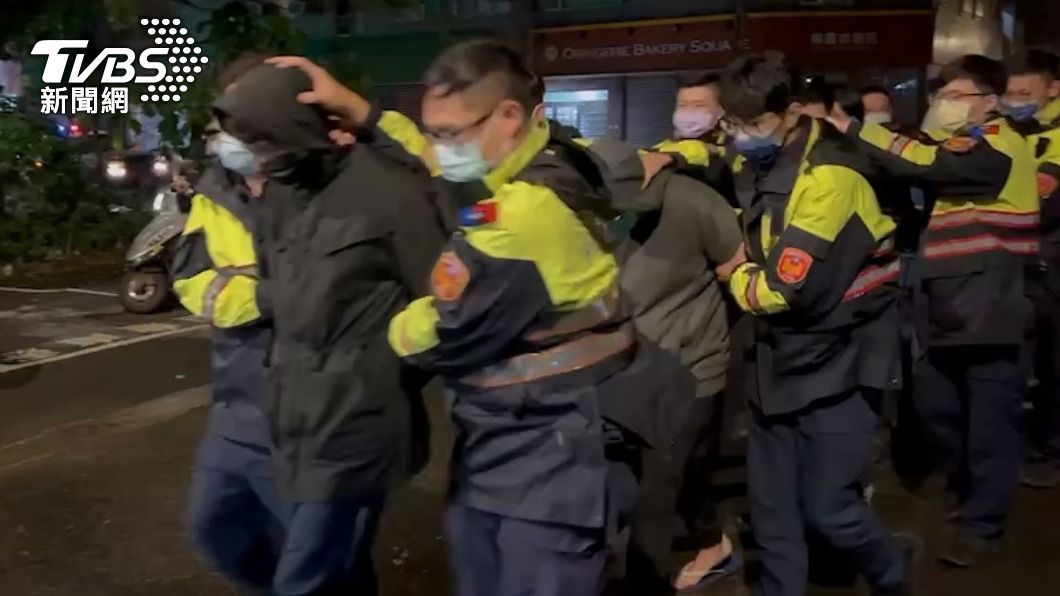 警方逮捕11人。(圖/TVBS)