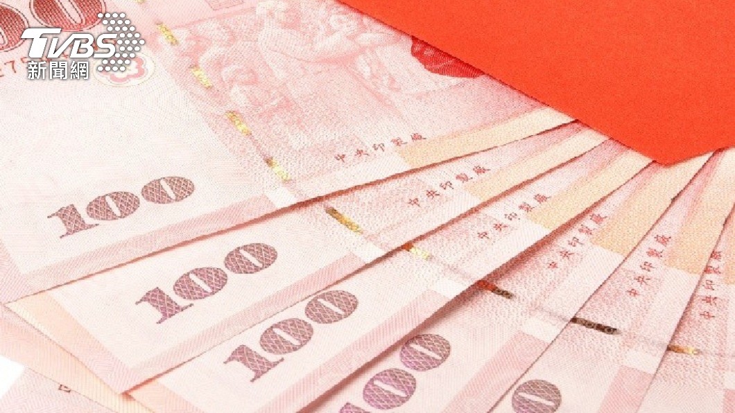 女包600元給親戚小孩 屁孩下秒揉爛紅包袋嗆:包好少