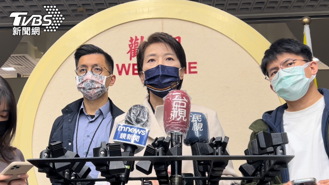 黃珊珊證實:編輯幼兒園教師與房仲同感染群 LV趴編輯足跡多