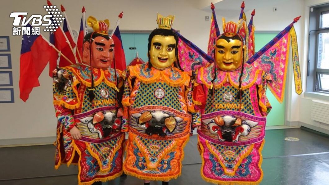 台灣首度參與都柏林農曆新年　踢踏舞三太子打頭陣