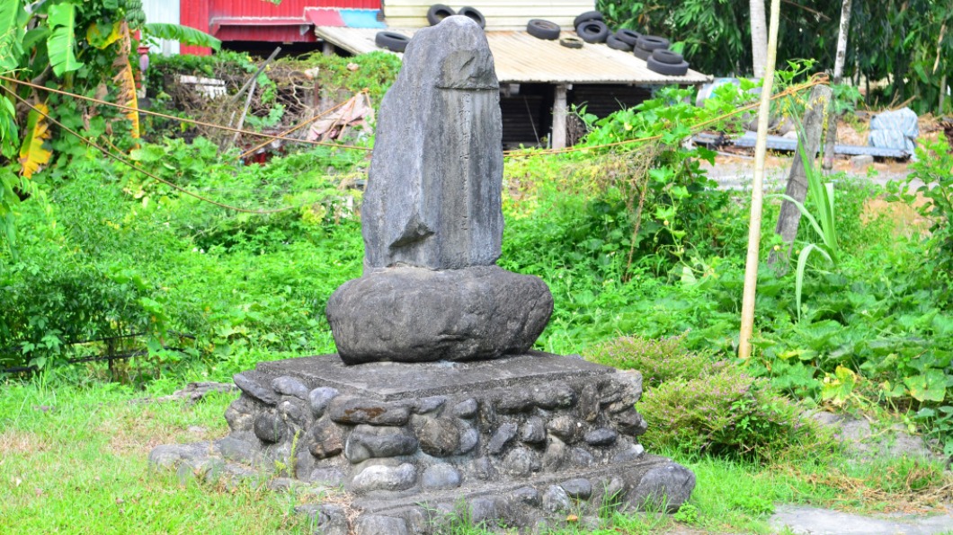 墓穴慘被養蜂人拿來養蜂。(圖/翻攝自花蓮縣文化局官網)