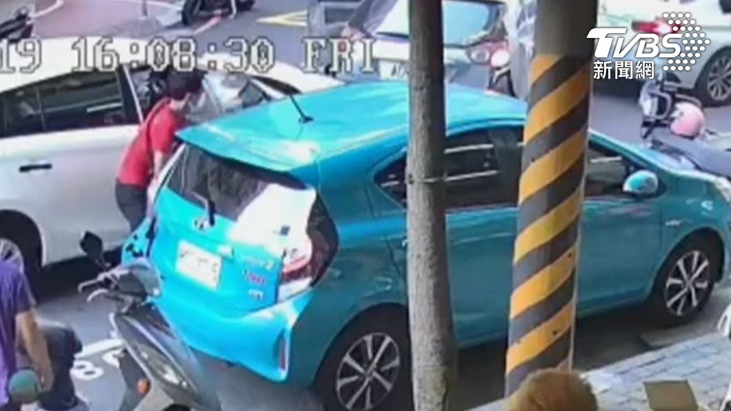 男闖女駕駛車內劫財釀撞死人　二審仍判12年10月