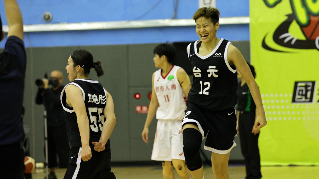 台元紡織終場65比58擊敗女籃霸主國泰人壽。（圖／翻攝自女子超級籃球聯賽 WSBL臉書）