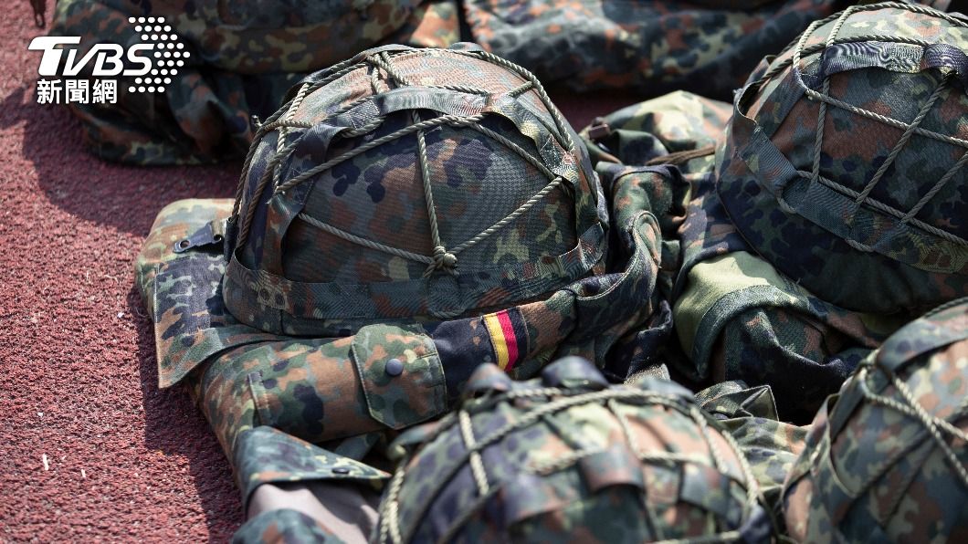 德國只送5千軍用頭盔,拒絕提供武器。(圖/達志影像美聯社)