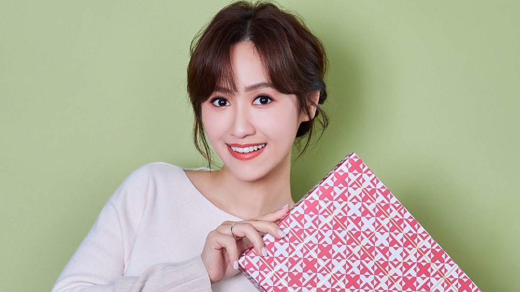 吳姍儒喜餅曝光！甜藏通關密語　秘密寫歌給CEO未婚夫