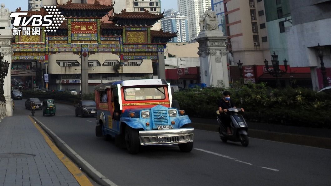 菲國吉普尼變卡拉OK乘客群聚高歌 網友:忘了疫情?