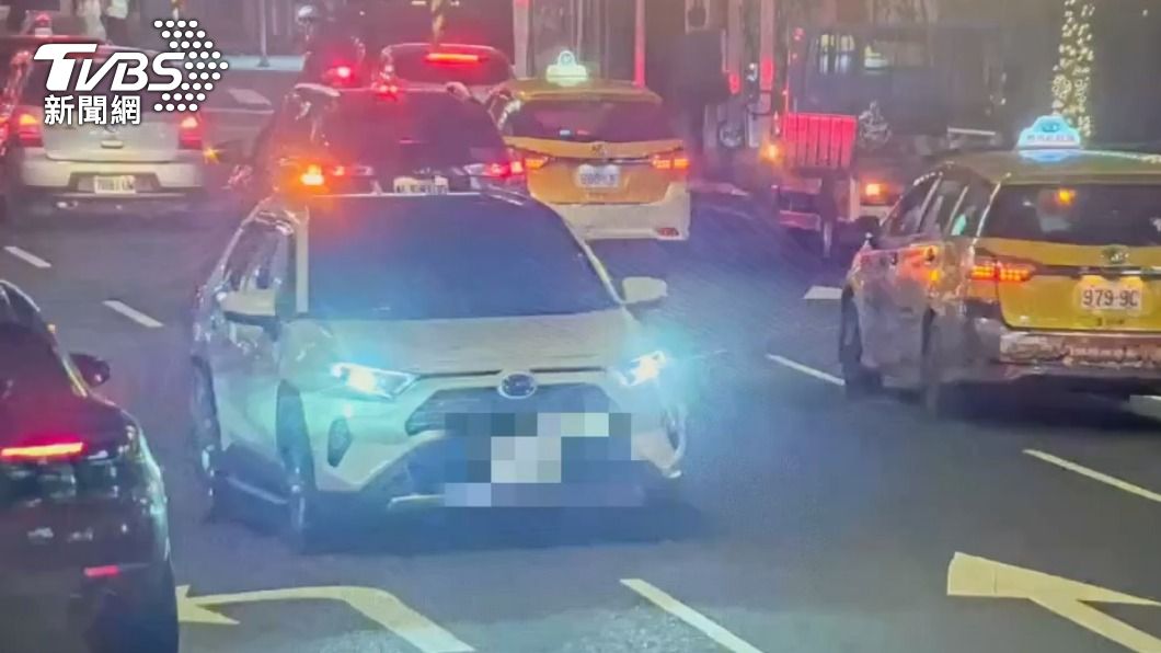 誇張!撞騎士害摔環東重傷亡 女駕駛肇事前2小時就逆向