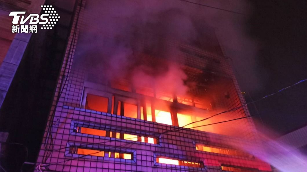 旗山民宅火警!屋主逃出「滿身汽油味」 坦承自己縱火
