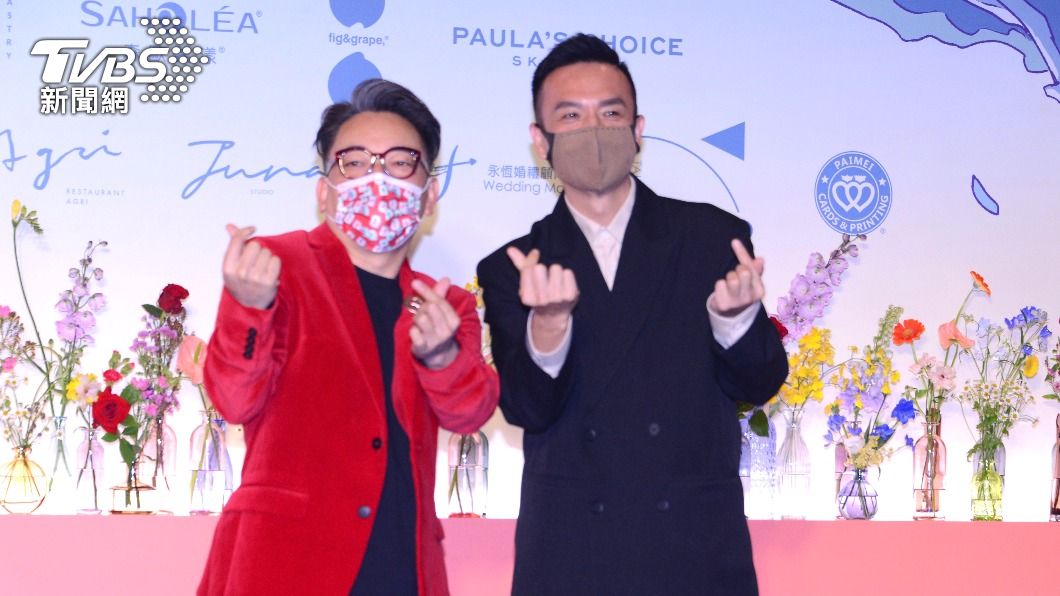 身為憲哥多年好友的小鐘與詹惟中老師特地出席祝福。（圖／TVBS）