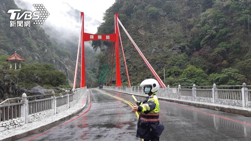 中橫公路車流量不多。（圖／中央社）