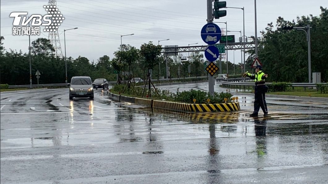 春節連假首日蘇花路廊清晨湧車潮 中橫公路交通順暢