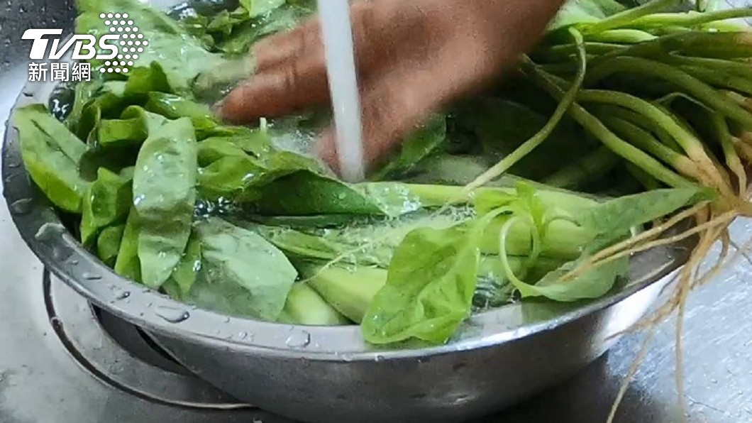 一堆人做錯「蔬菜先切還先洗？」　這樣處理營養慘流失