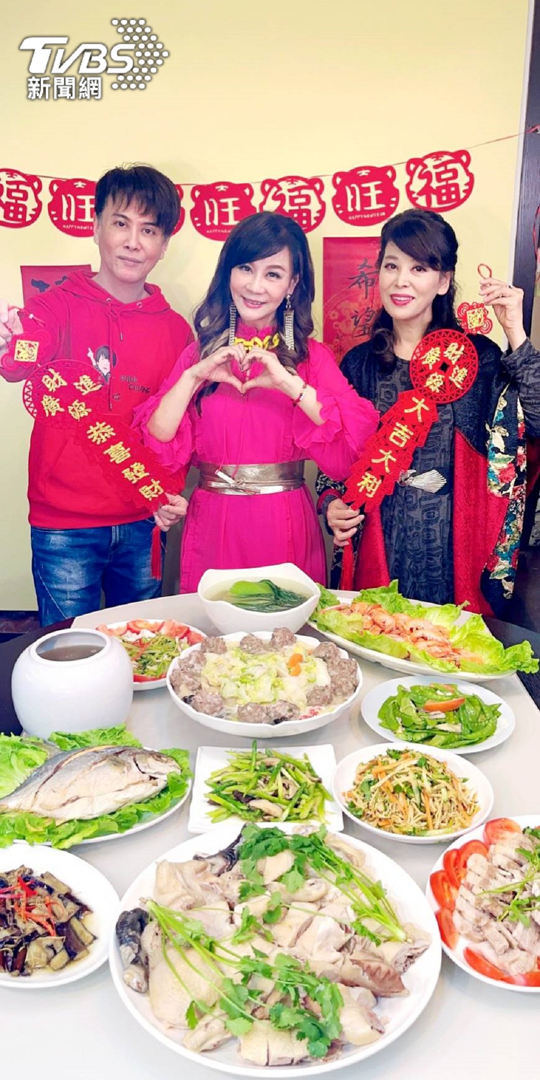 龍千玉發出50個紅包。(圖/豪記唱片提供)