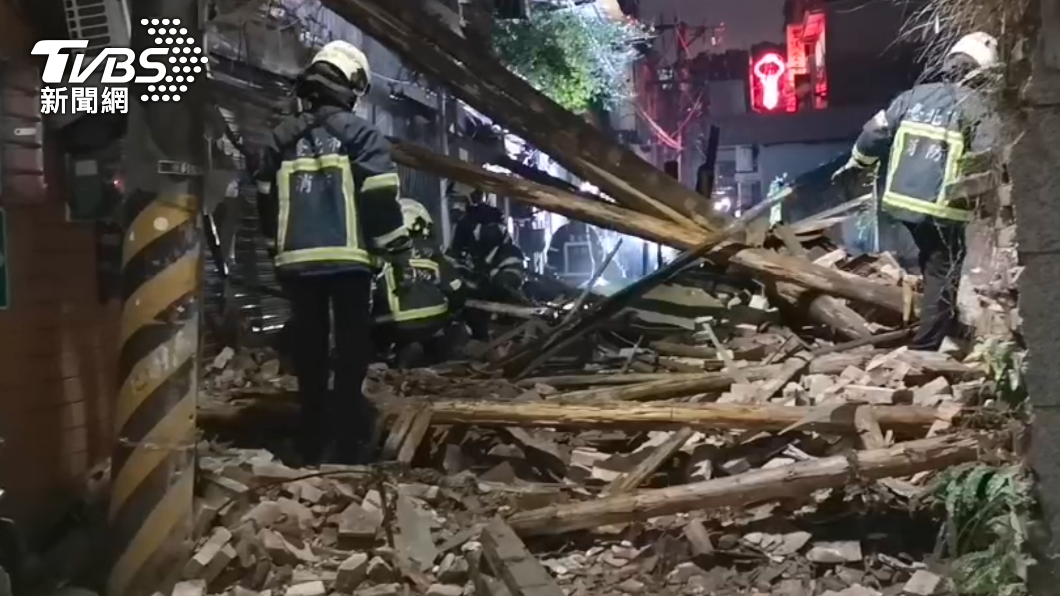 轟!士林夜市周邊「民宅坍塌」堵街 巨響嚇壞鄰居