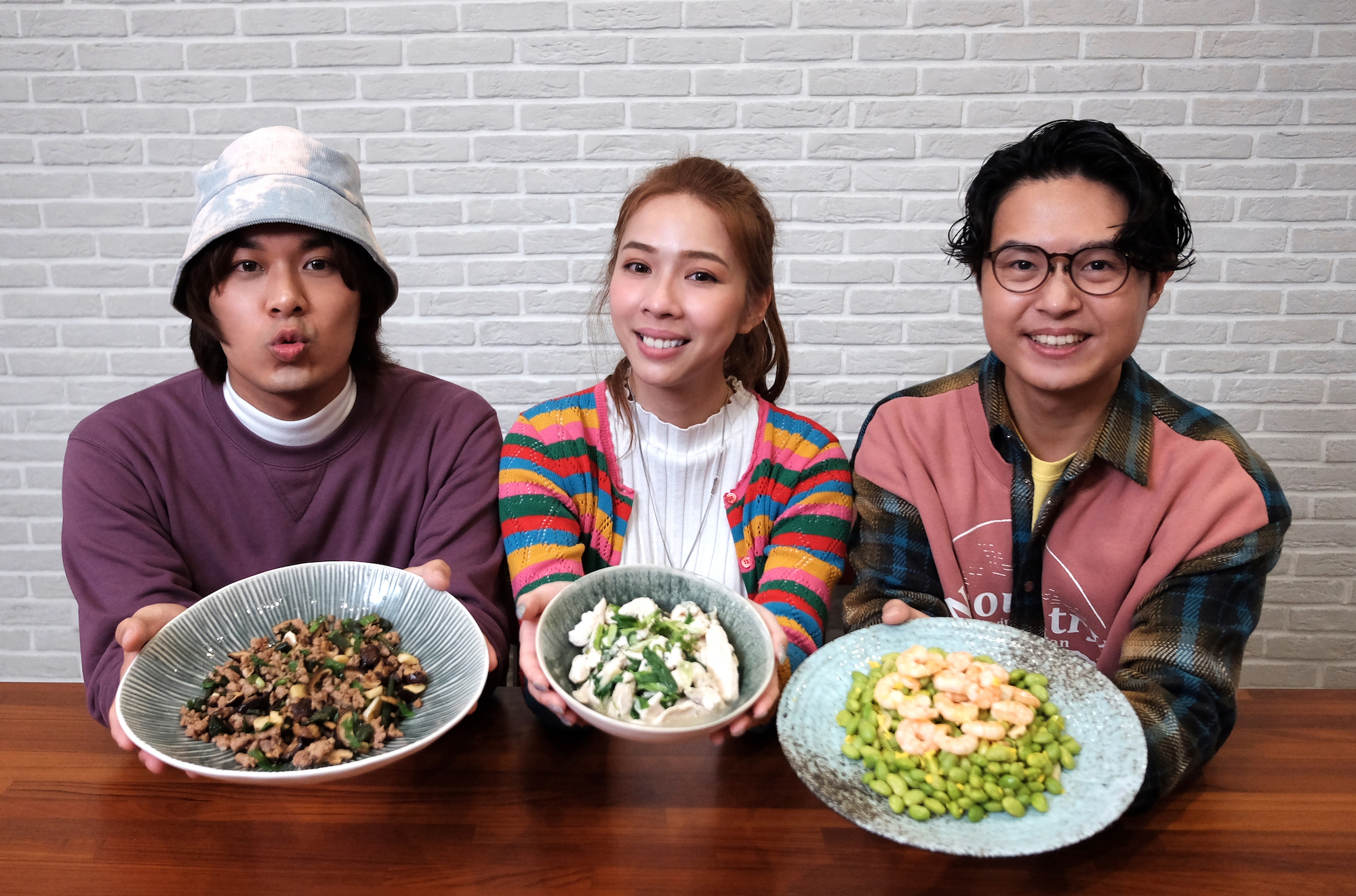 告五人在節目中化身期間限定的「告虎人」搞笑登場。(圖/相信音樂提供)