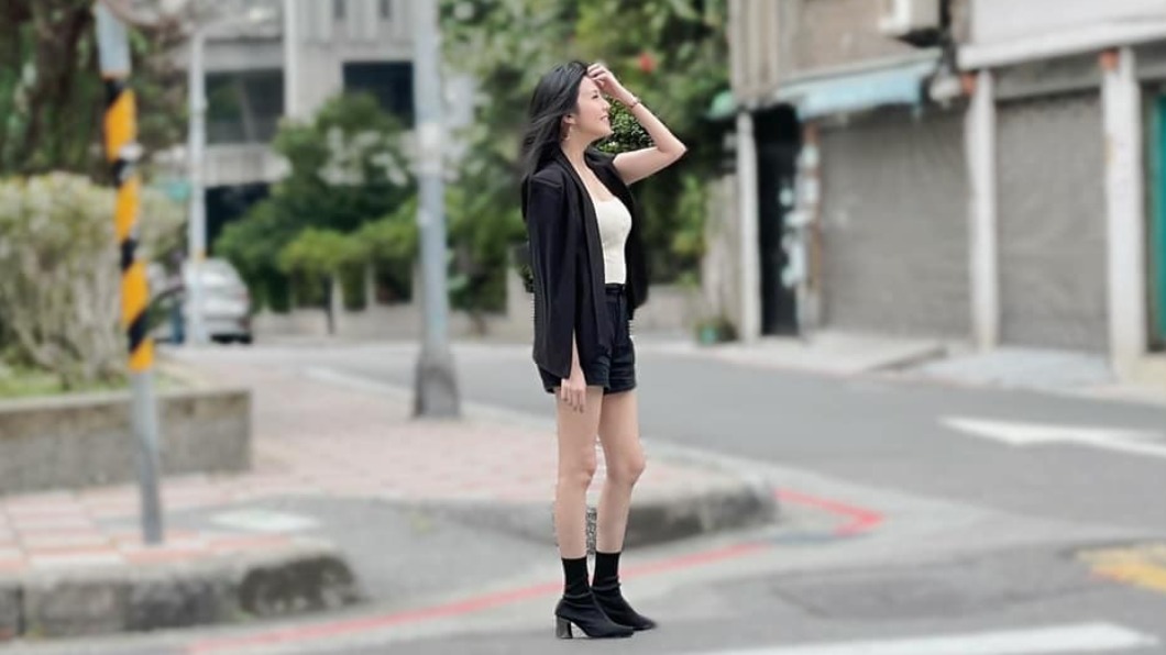 葉華擁有亮麗外型。（圖／翻攝自葉華臉書）