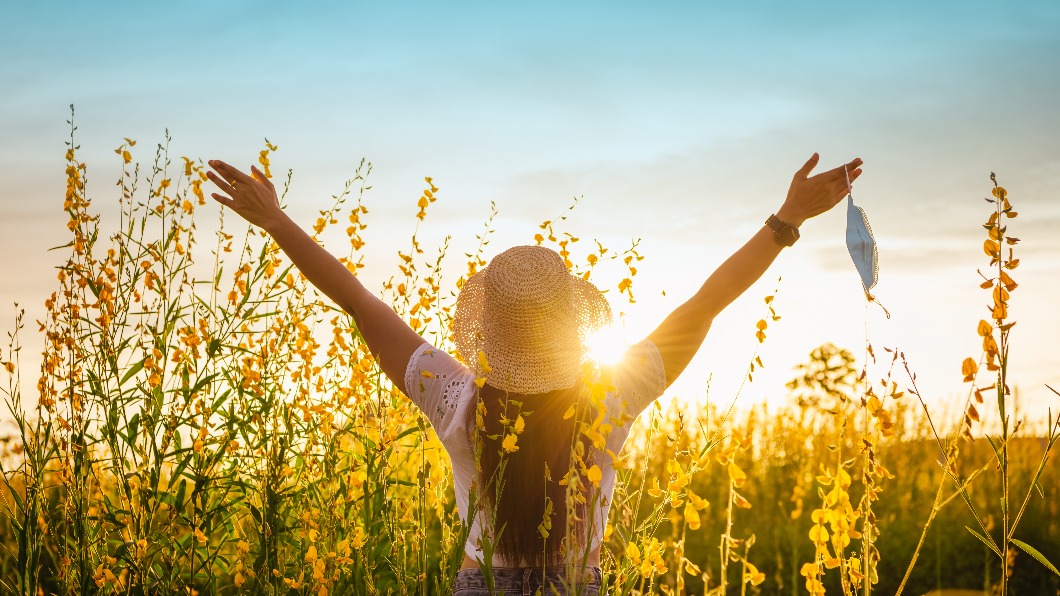 多曬太陽,可以補充維生素D。(示意圖/shutterstock達志影像)