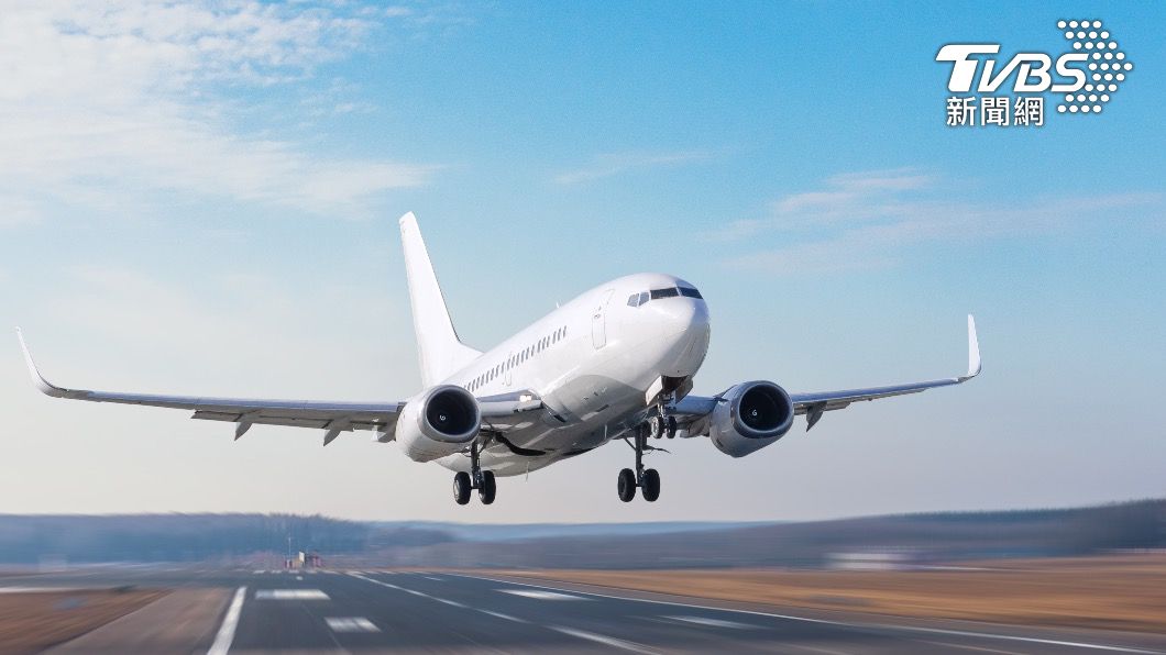 航空障礙物標誌及障礙燈是為了維護飛航安全。(示意圖/shutterstock達志影像)