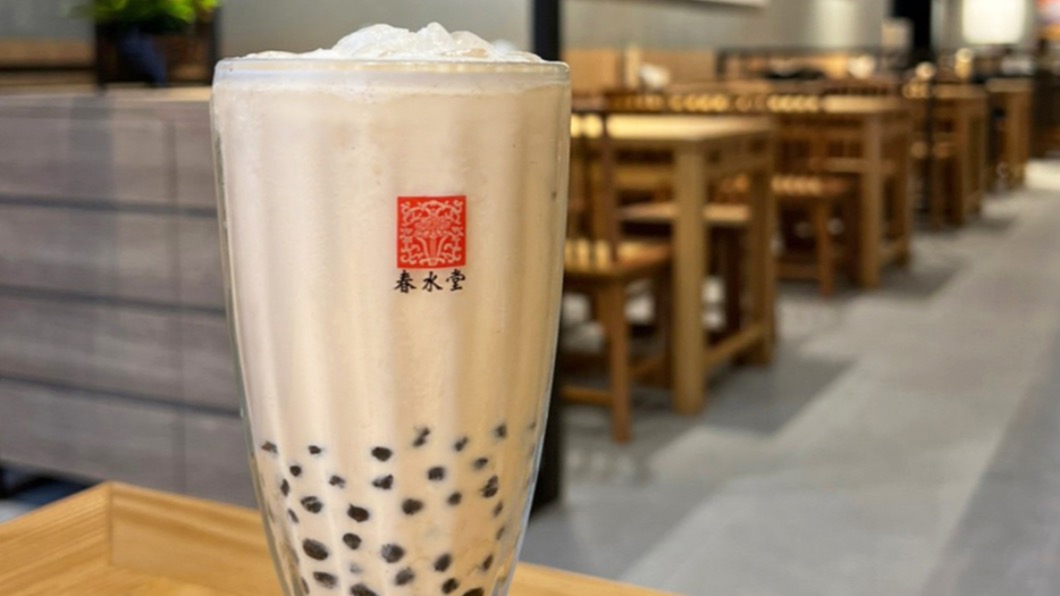 春水堂招牌飲品「珍珠奶茶」。(圖/翻攝自春水堂臉書粉絲專頁)
