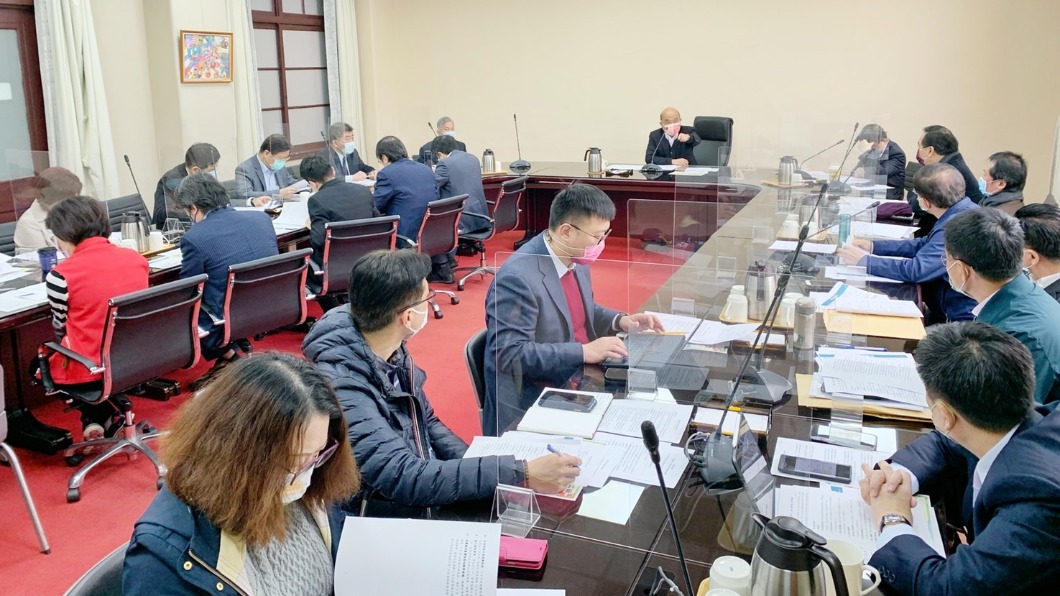 政院防疫會議討論6議題 蘇貞昌:邊境仍須維持管制強度