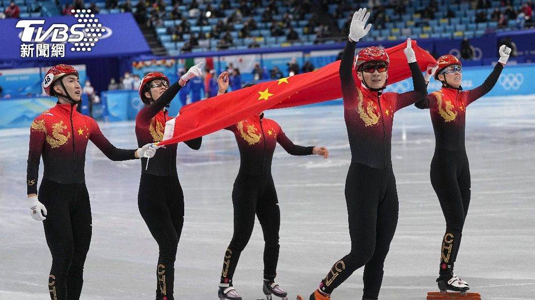 中國隊摘金舉國歡騰。(圖/達志影像美聯社)
