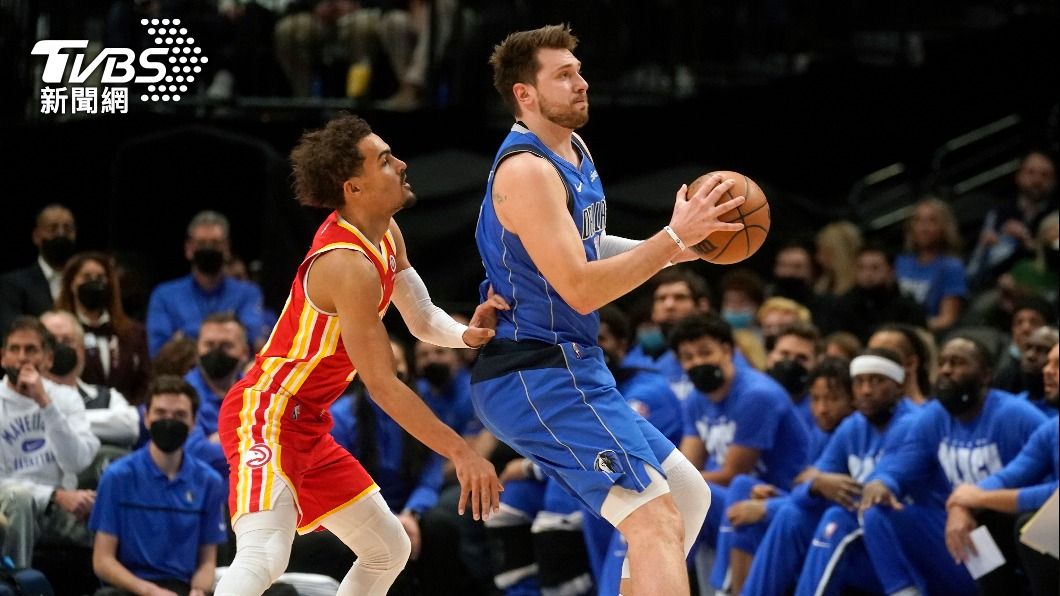 唐西奇陷犯規麻煩仍繳大三元 NBA獨行俠擊退老鷹