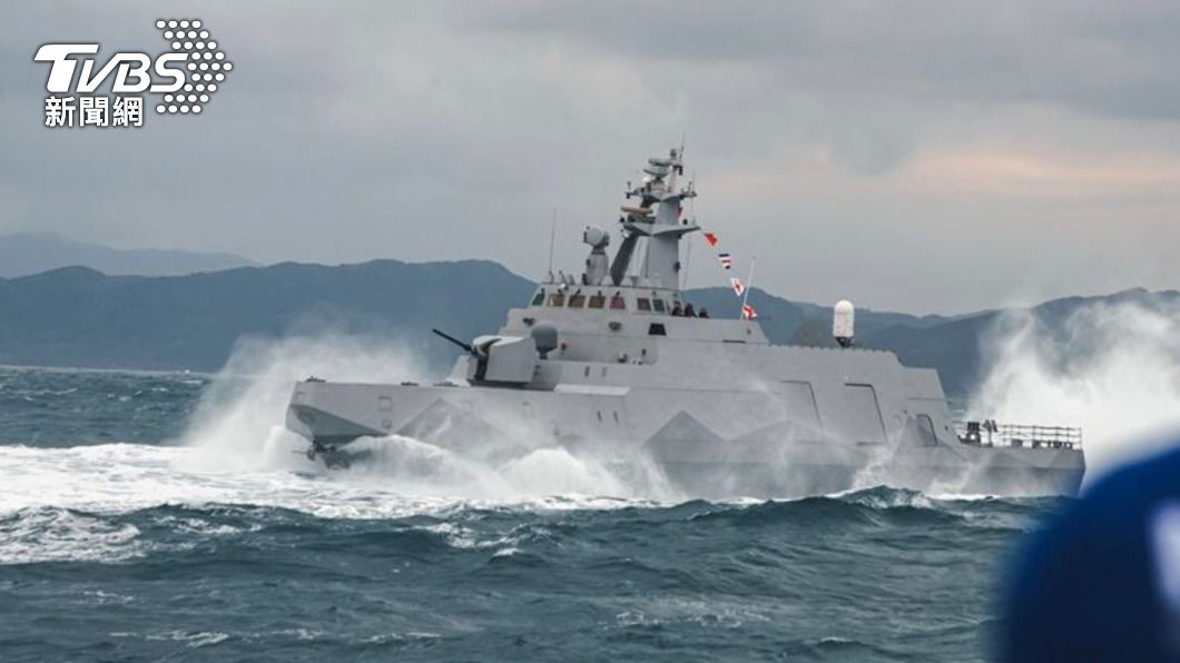 海軍艦艇執行戰備任務。(圖/中央社)