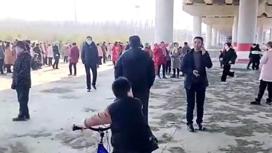 現場只有5名女性參加相親活動。（圖／翻攝自微博）