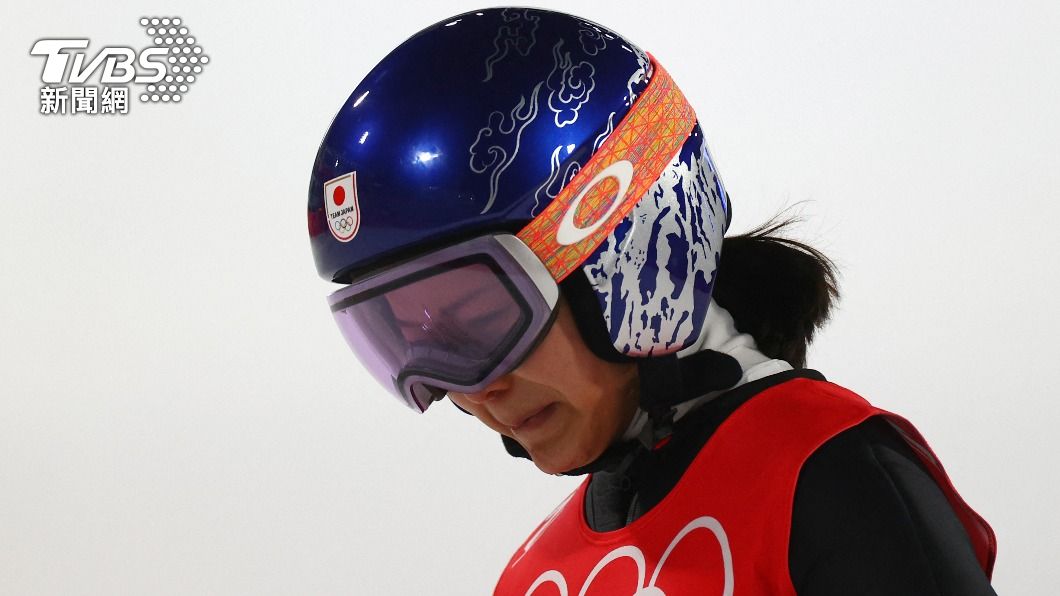 日本滑雪女神高梨沙羅因服裝違規痛哭 外媒:簡直鬧劇