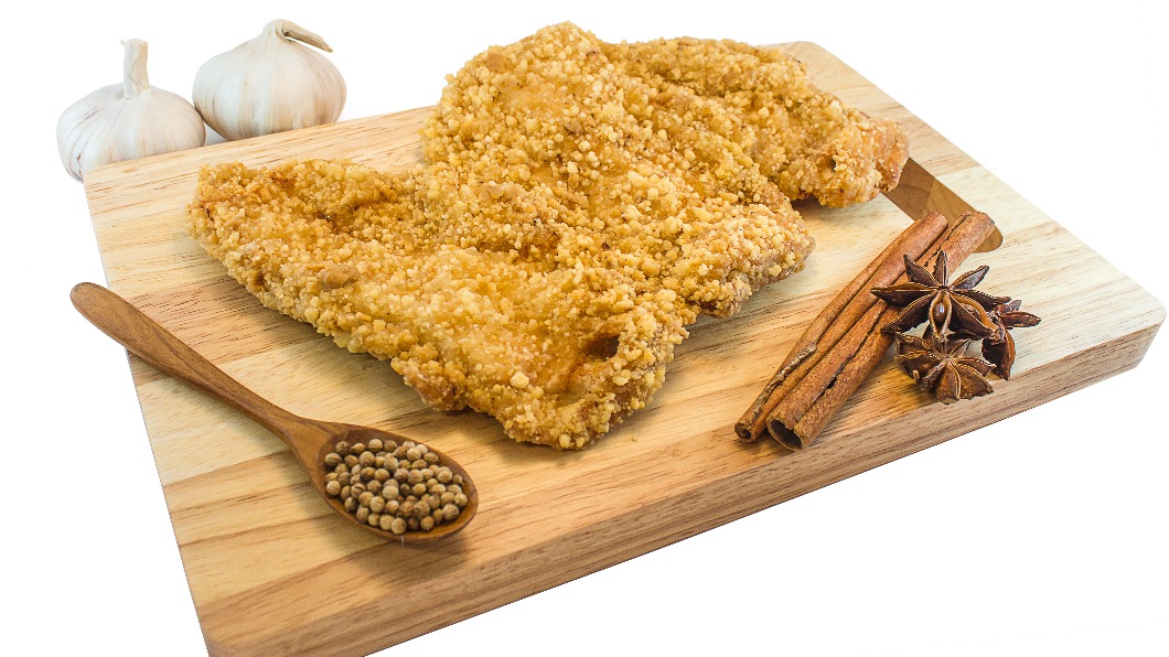 老饕指出雞排不切的關鍵。(示意圖/shutterstock達志影像)