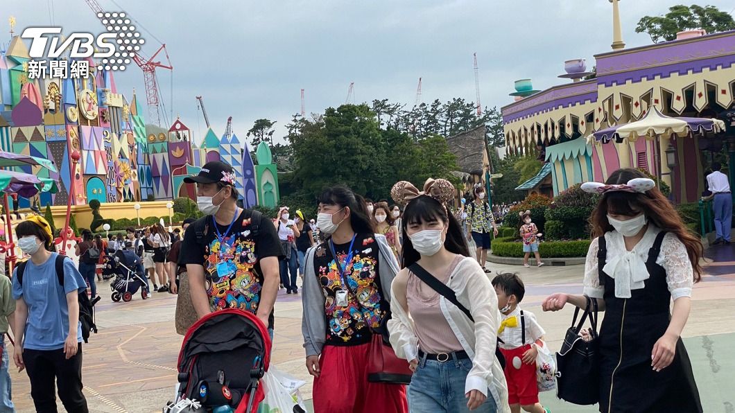 東京迪士尼員工染疫人手不足　首度暫停歌舞表演