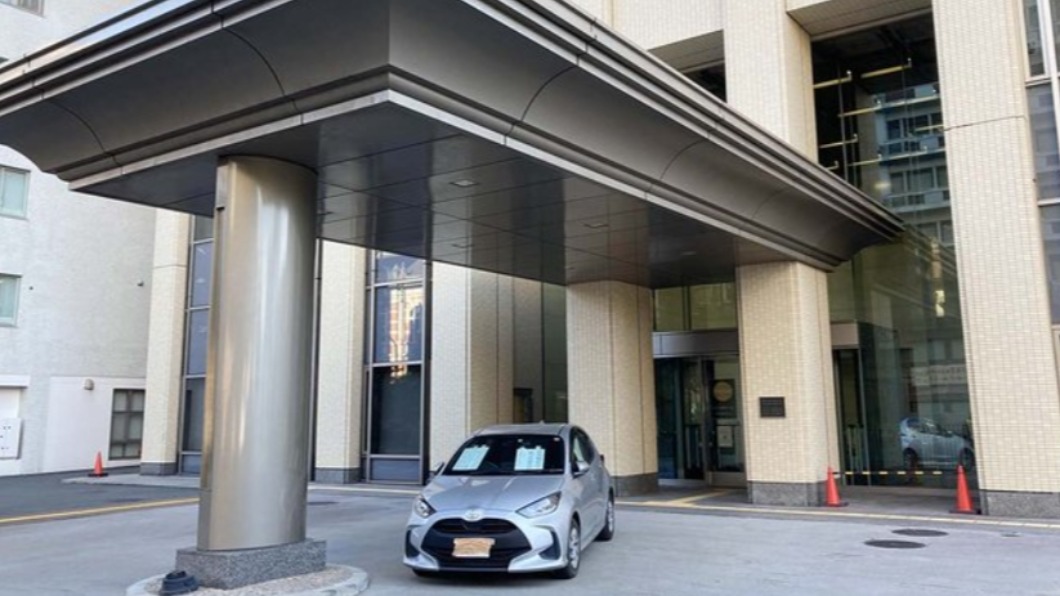 私有地被亂停車無罰則！日本地主怒停法院門口報復引熱議