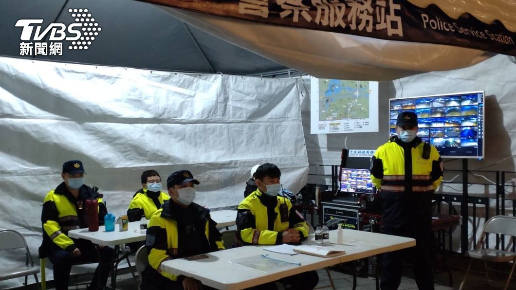 新北燈會現場設有臨時警察服務站。(圖/TVBS)