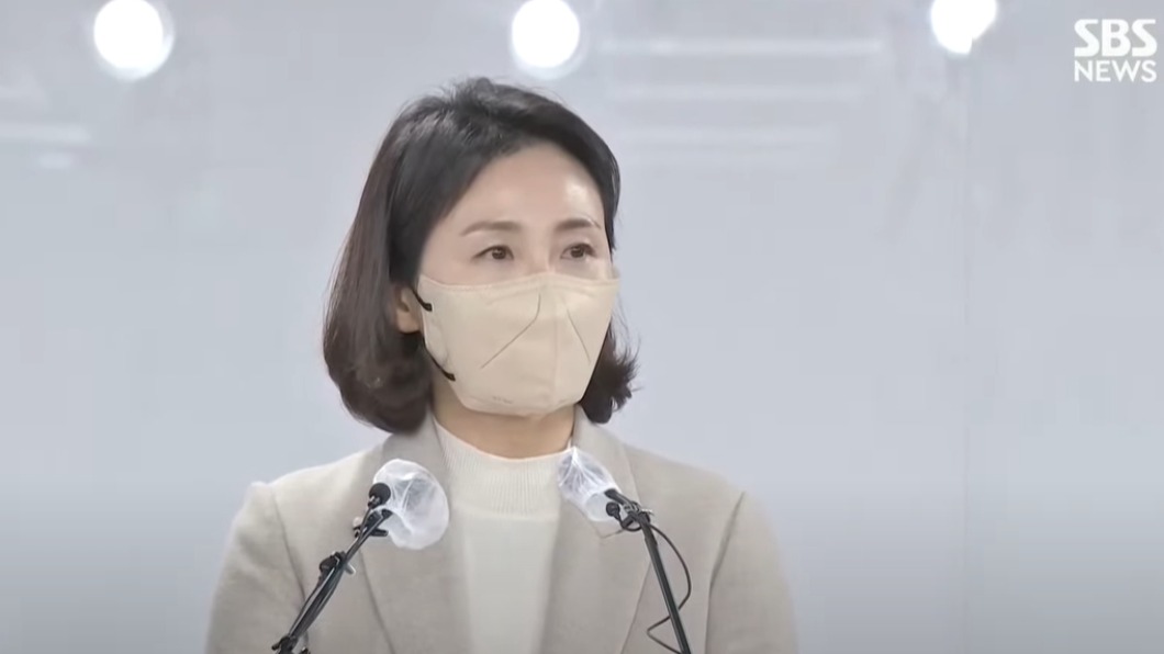 南韓總統大選燒到候選人妻子 使喚公務員、假學歷樣樣來