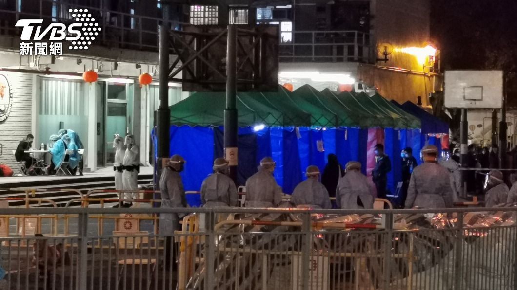香港疫情嚴峻今增逾980例確診 有市民返深圳避疫