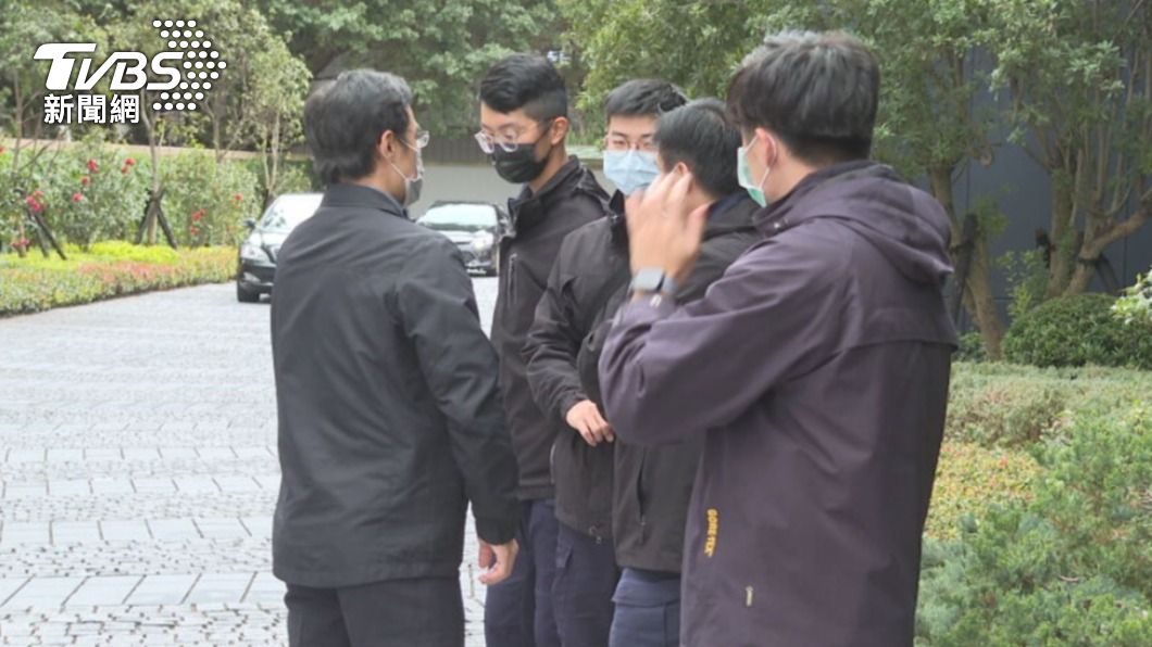 維安人員戒備。（圖／TVBS）