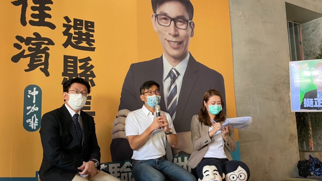 民進黨立委鍾佳濱今(11)日在屏東宣布投入屏東縣長民進黨內初選。(圖/鍾佳濱辦公室提供)