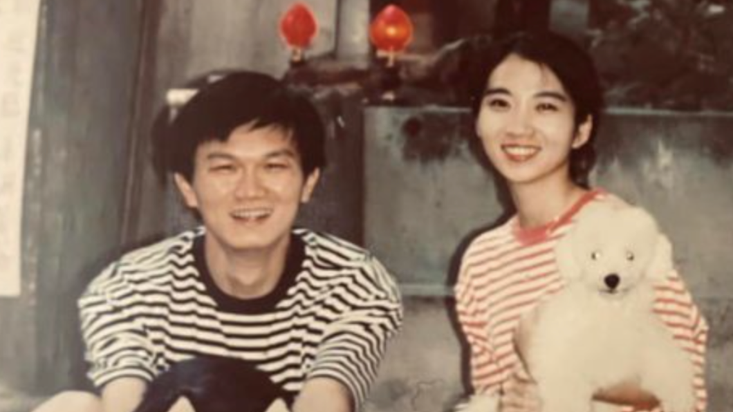 周春米日前在臉書曝光25年前美照。(圖/翻攝周春米臉書)